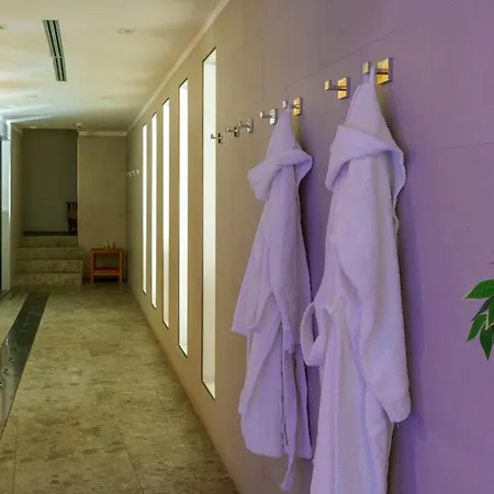 Lägenhetshotell Maison Poluc - Incanto Alpino 3*