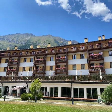 Maison Poluc - Incanto Alpino Lägenhetshotell Champoluc