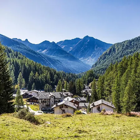 Lägenhetshotell Maison Poluc - Incanto Alpino