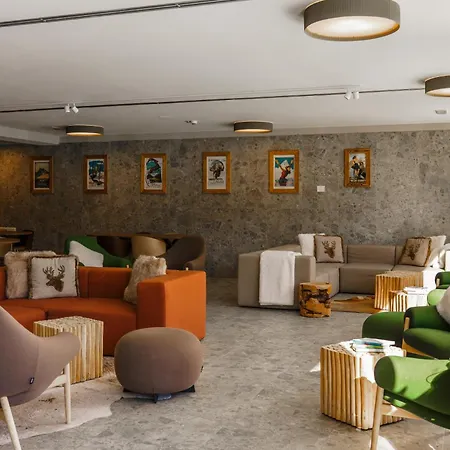 アパートホテル Maison Poluc - Incanto Alpino 3*